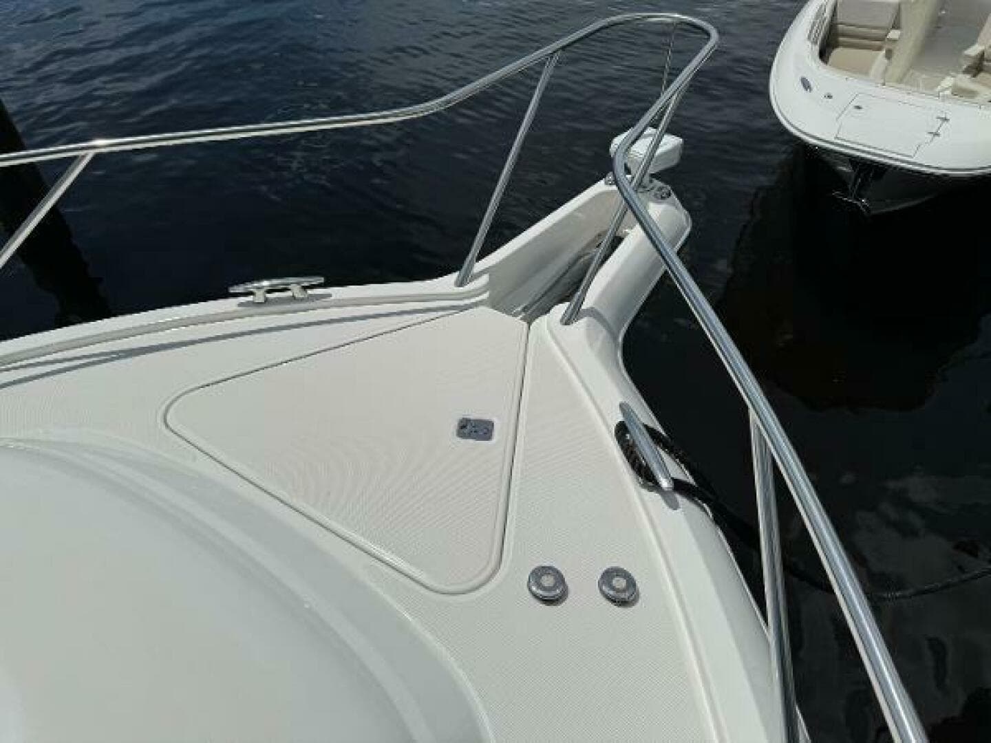 2010 Tiara Yachts 5800 Sovran