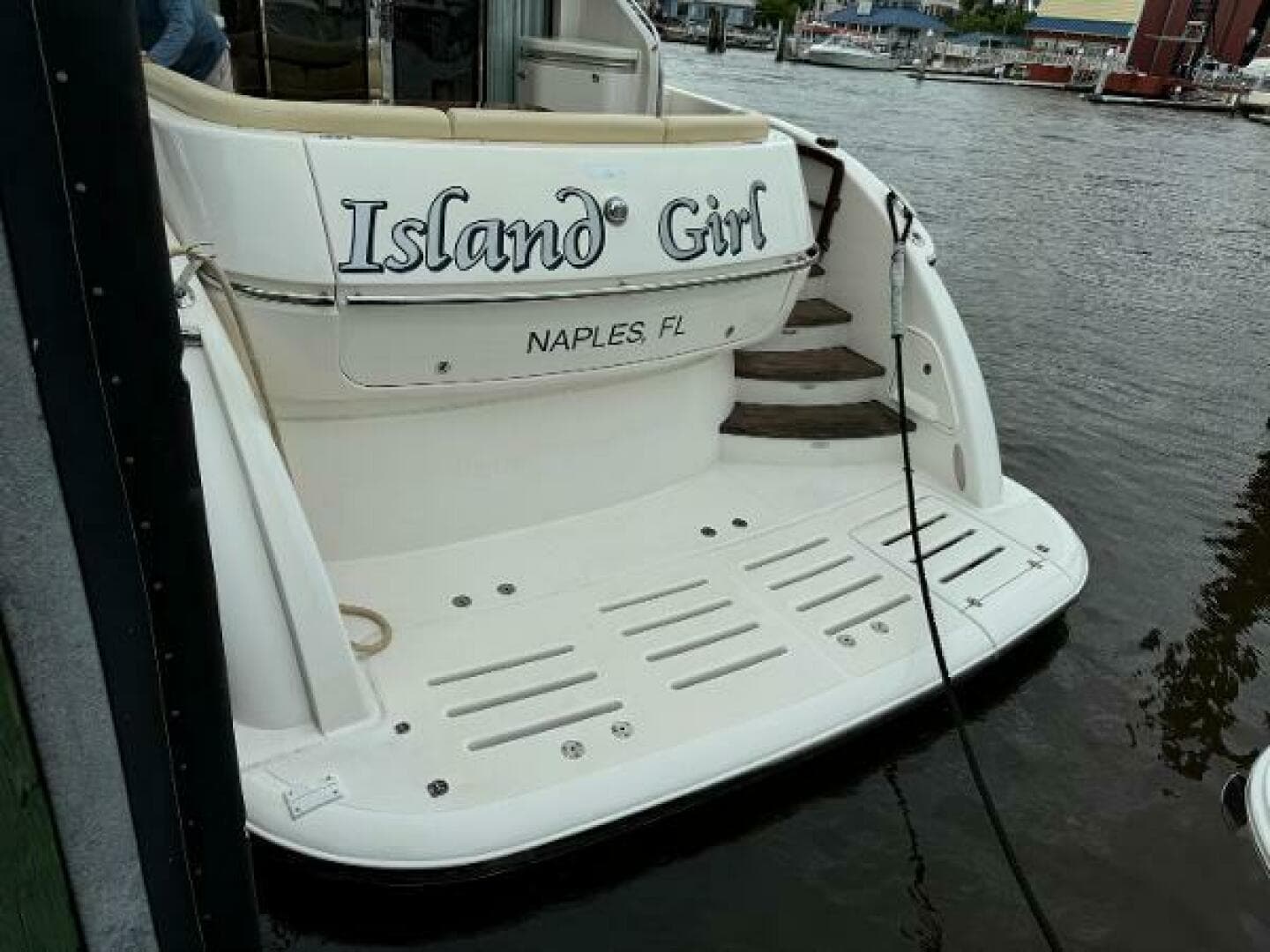 2010 Tiara Yachts 5800 Sovran