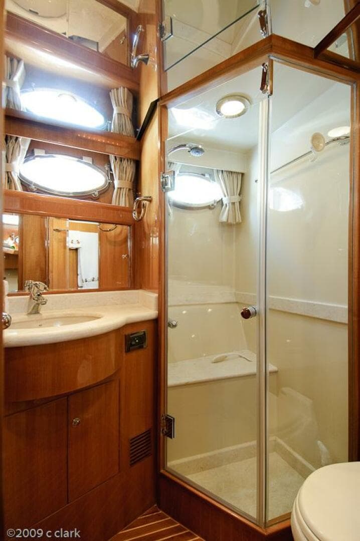 2005 Ocean Alexander 58 - Master Head