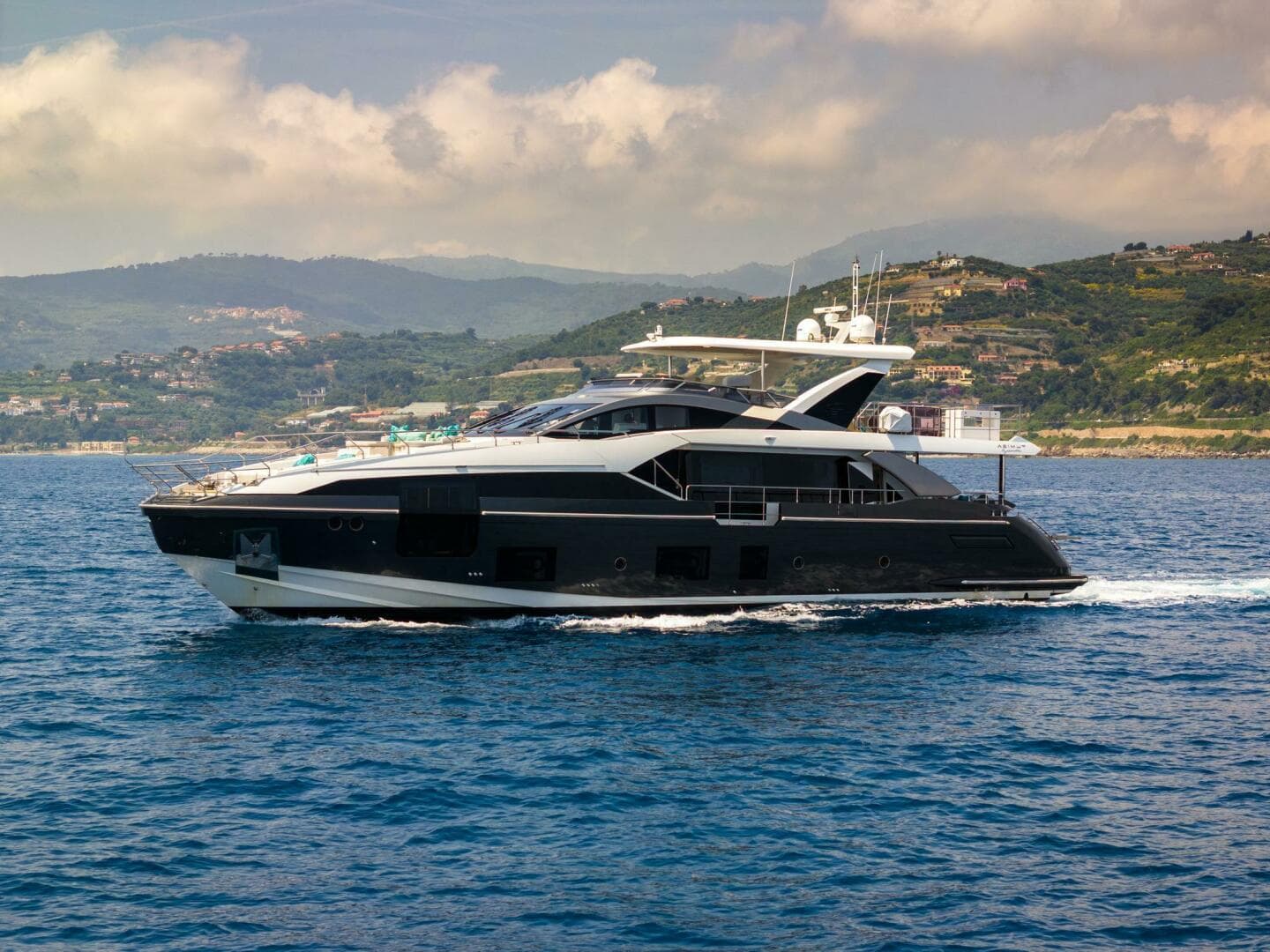 2019 Azimut Grande 27M
