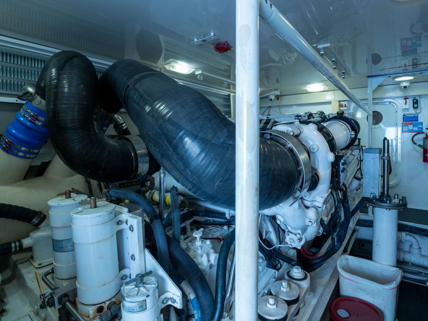 2005 Viking 74 Enclosed Bridge