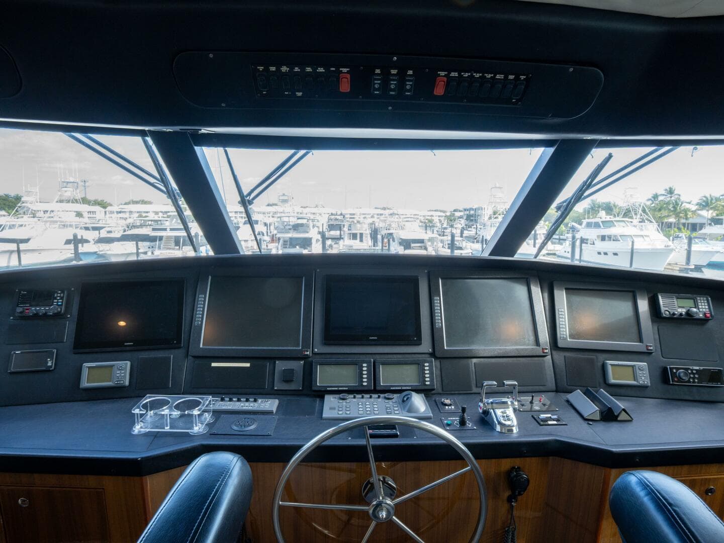 2005 Viking 74 Enclosed Bridge