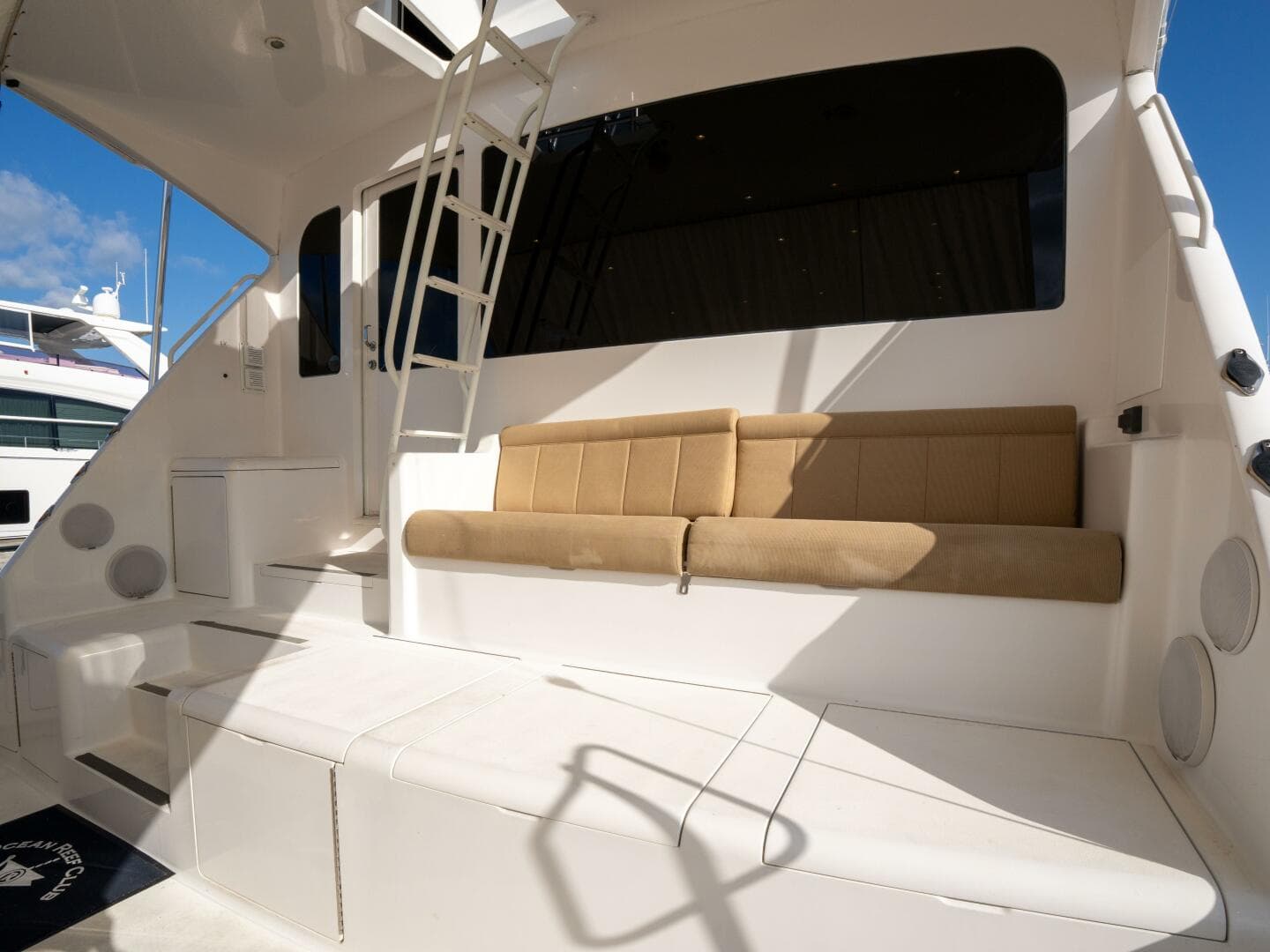 2005 Viking 74 Enclosed Bridge