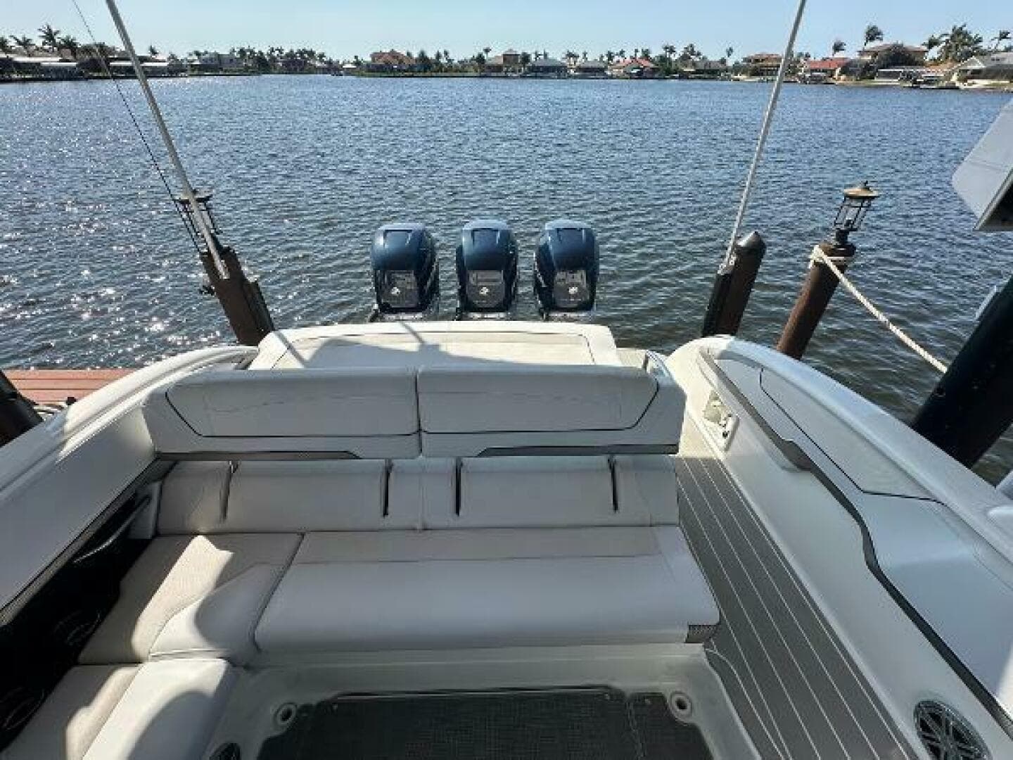 2020 Formula 350 Crossover Bowrider