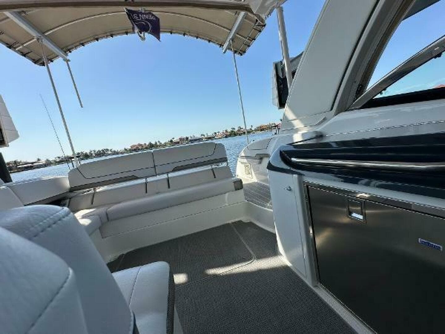 2020 Formula 350 Crossover Bowrider