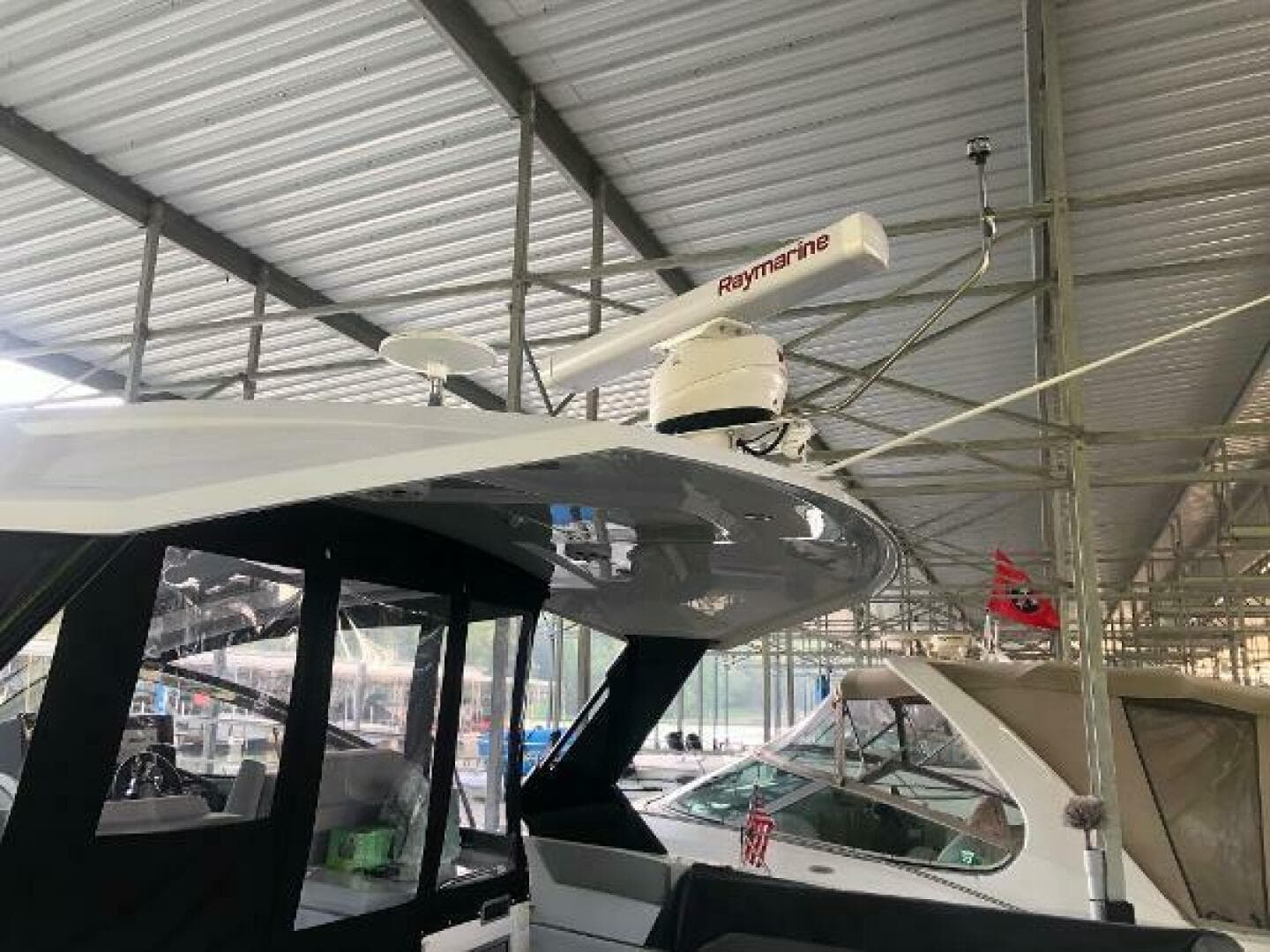 2022 Cruisers Yachts Express Coupe