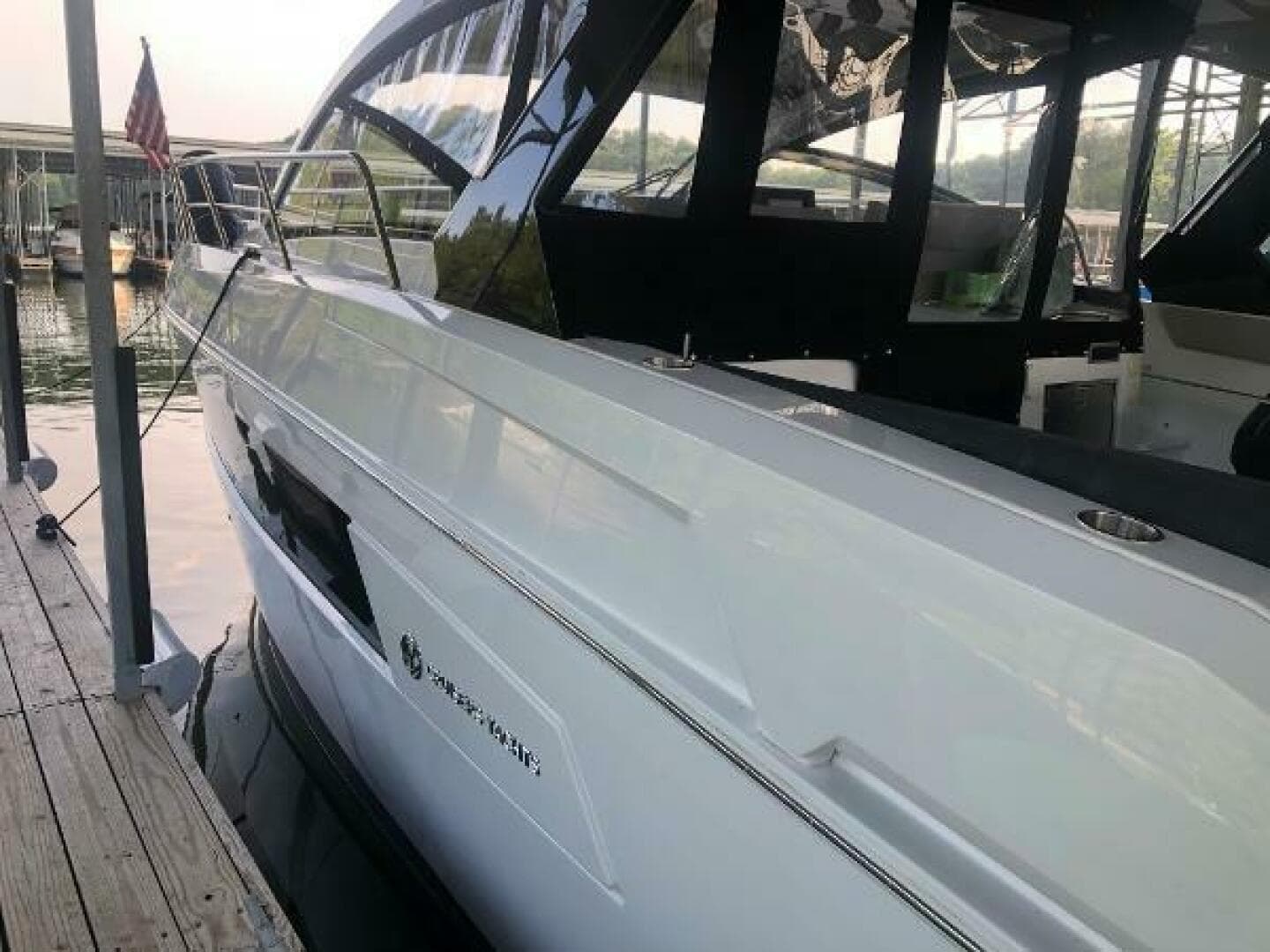 2022 Cruisers Yachts Express Coupe