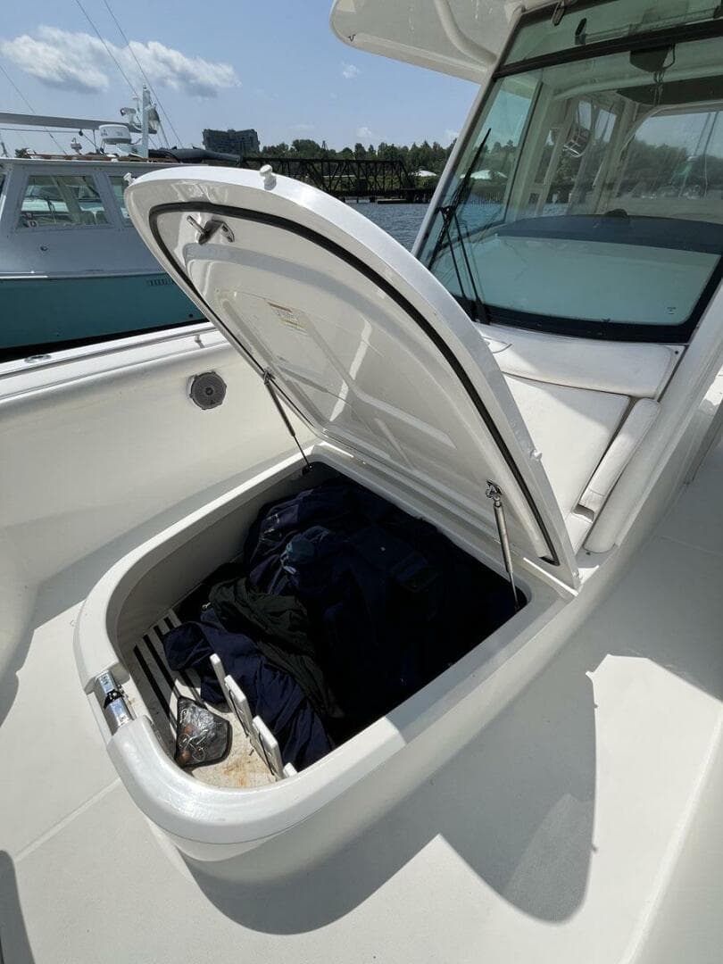 2015 Boston Whaler 350 Outrage