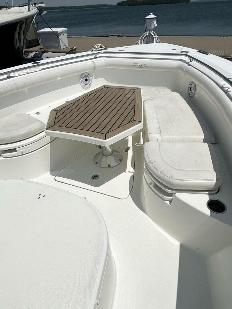 2015 Boston Whaler 350 Outrage