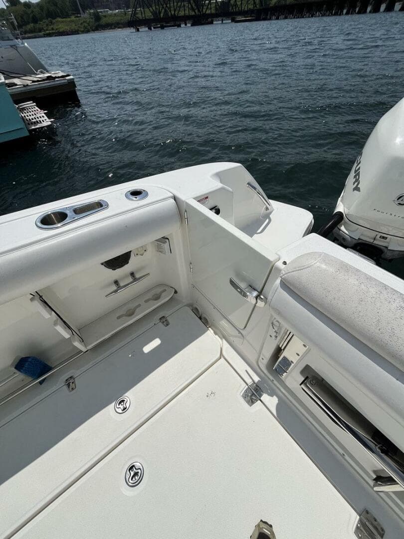 2015 Boston Whaler 350 Outrage