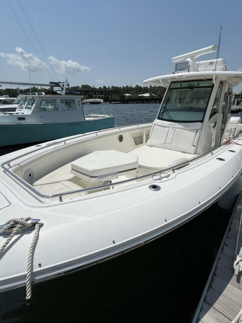 2015 Boston Whaler 350 Outrage
