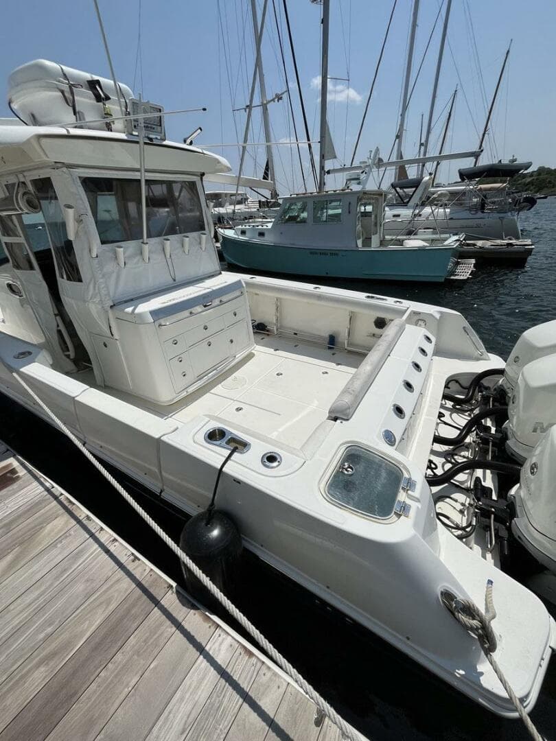 2015 Boston Whaler 350 Outrage