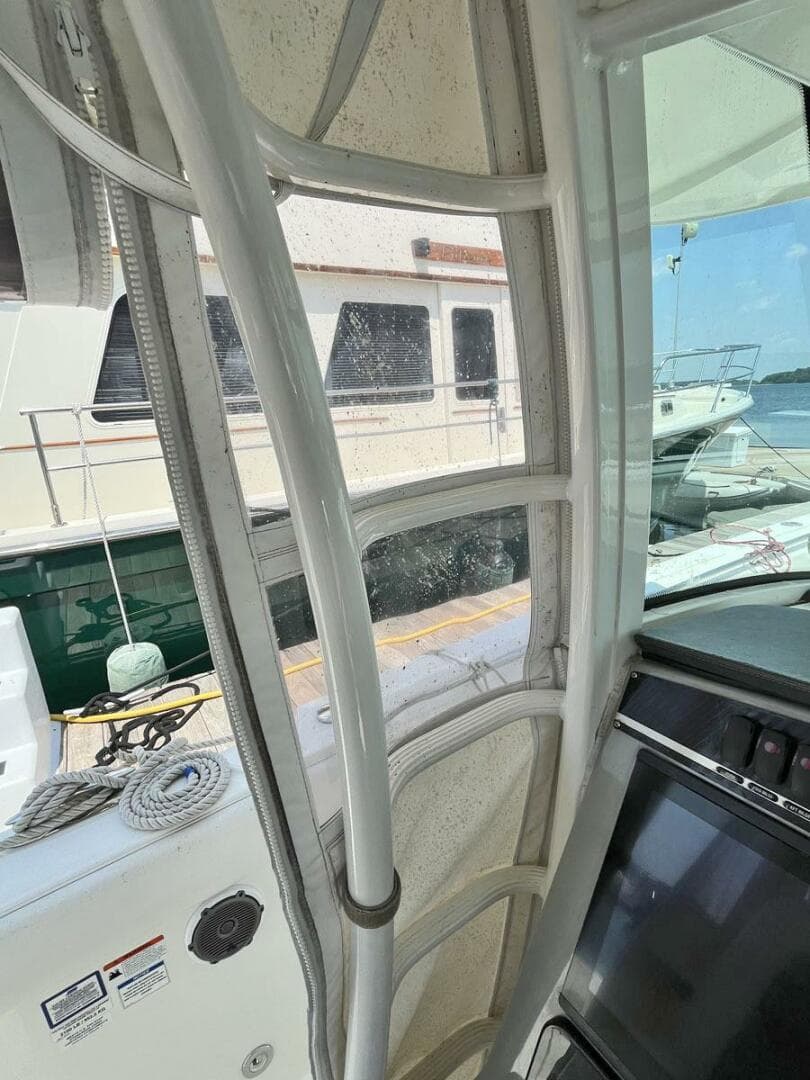 2015 Boston Whaler 350 Outrage