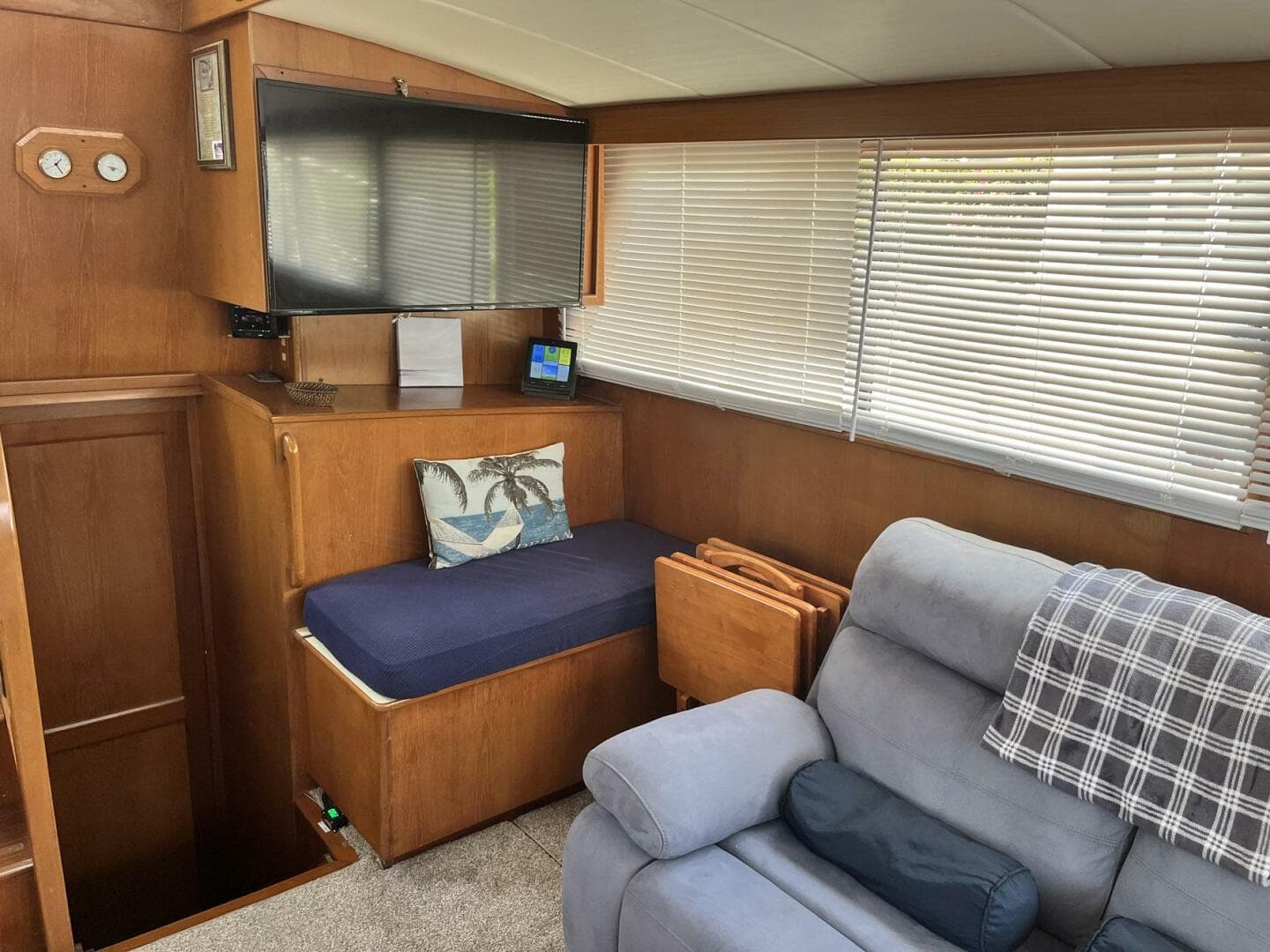 1987 Symbol 44 Sun Deck MK II