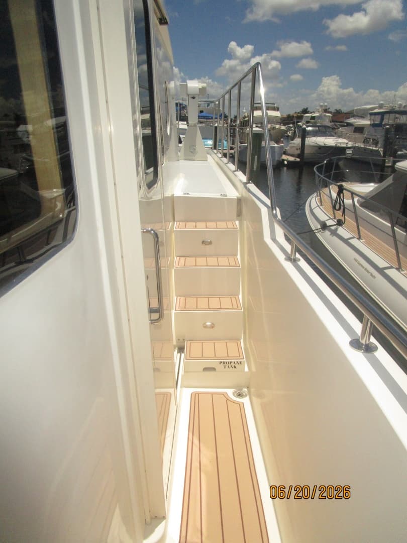 45' Northwest port side deck