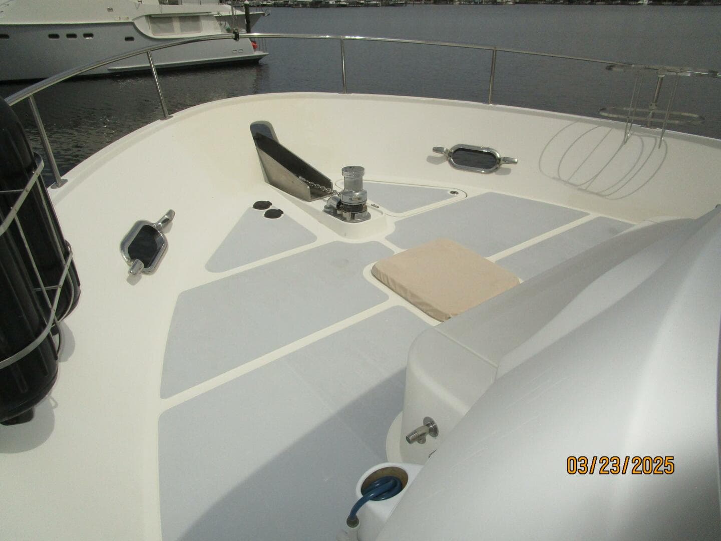 45' Northwest foredeck2