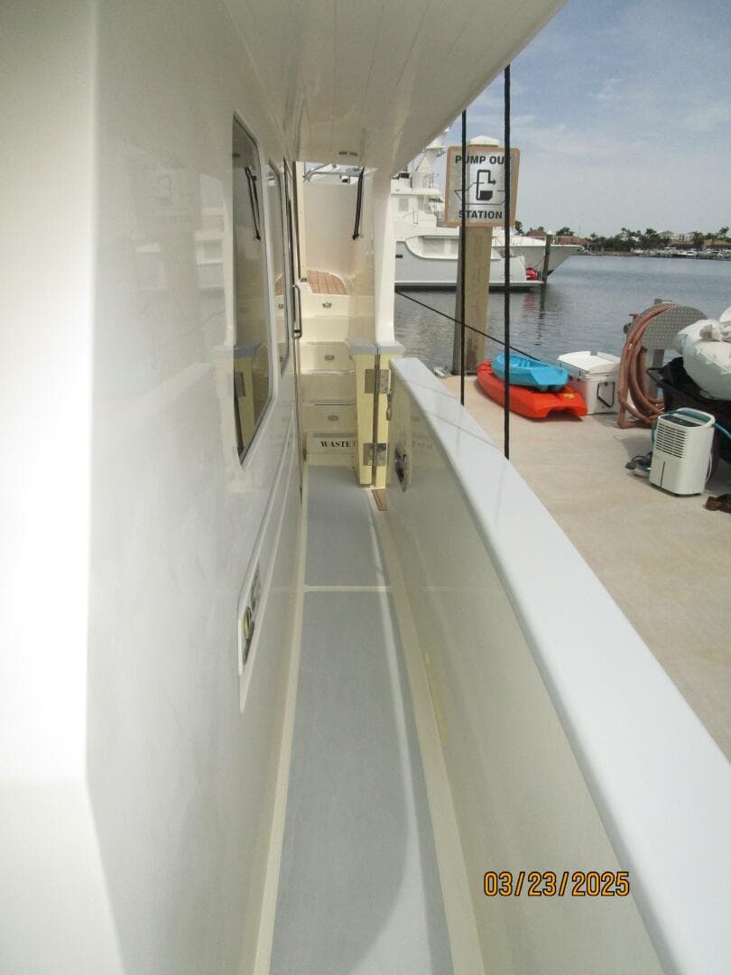 45' Northwest starboard side deck2