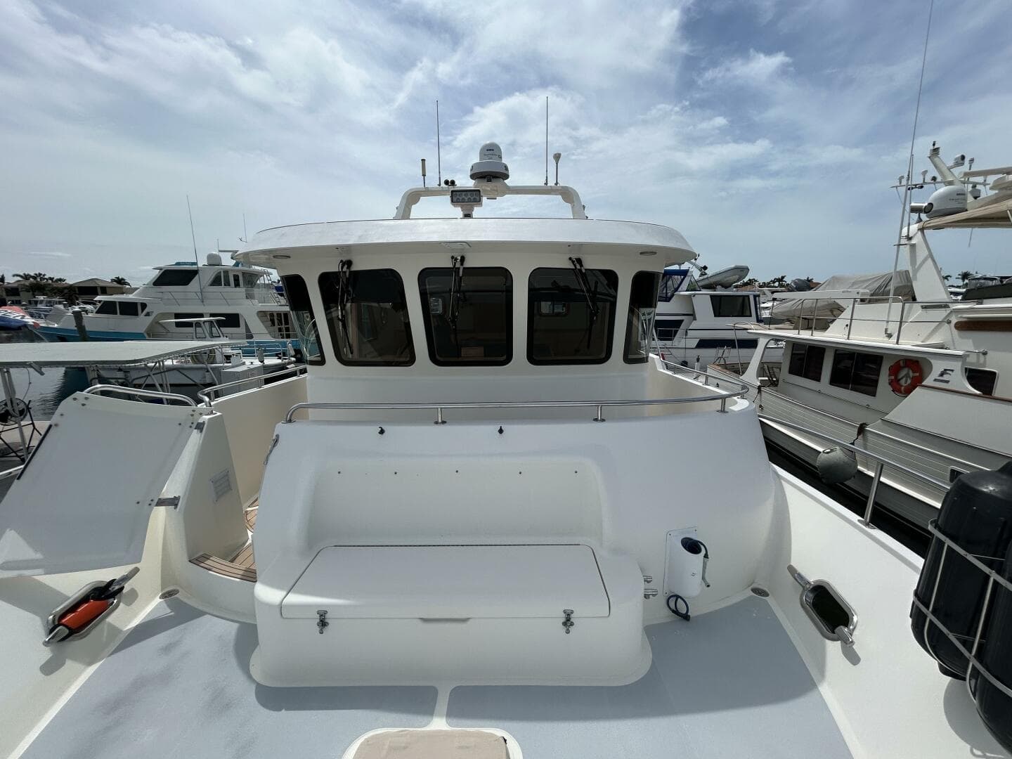 45' Northwest foredeck aft