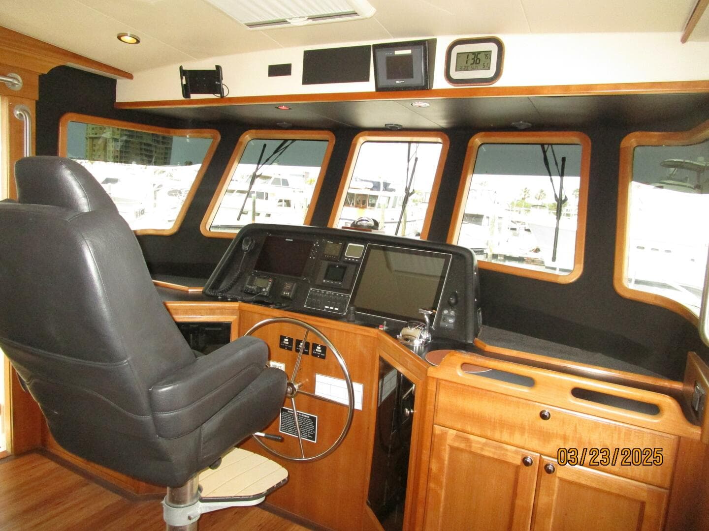 45' Northwest pilothouse forward