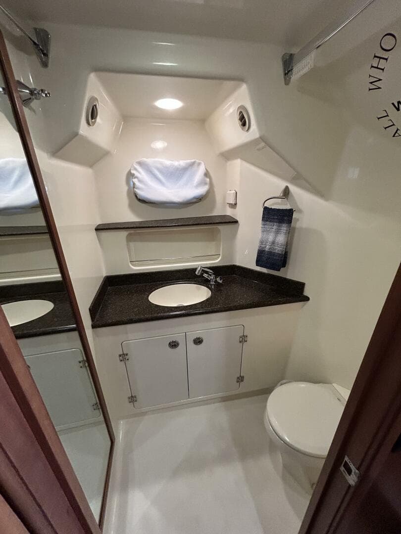 45' Northwest guest stateroom head