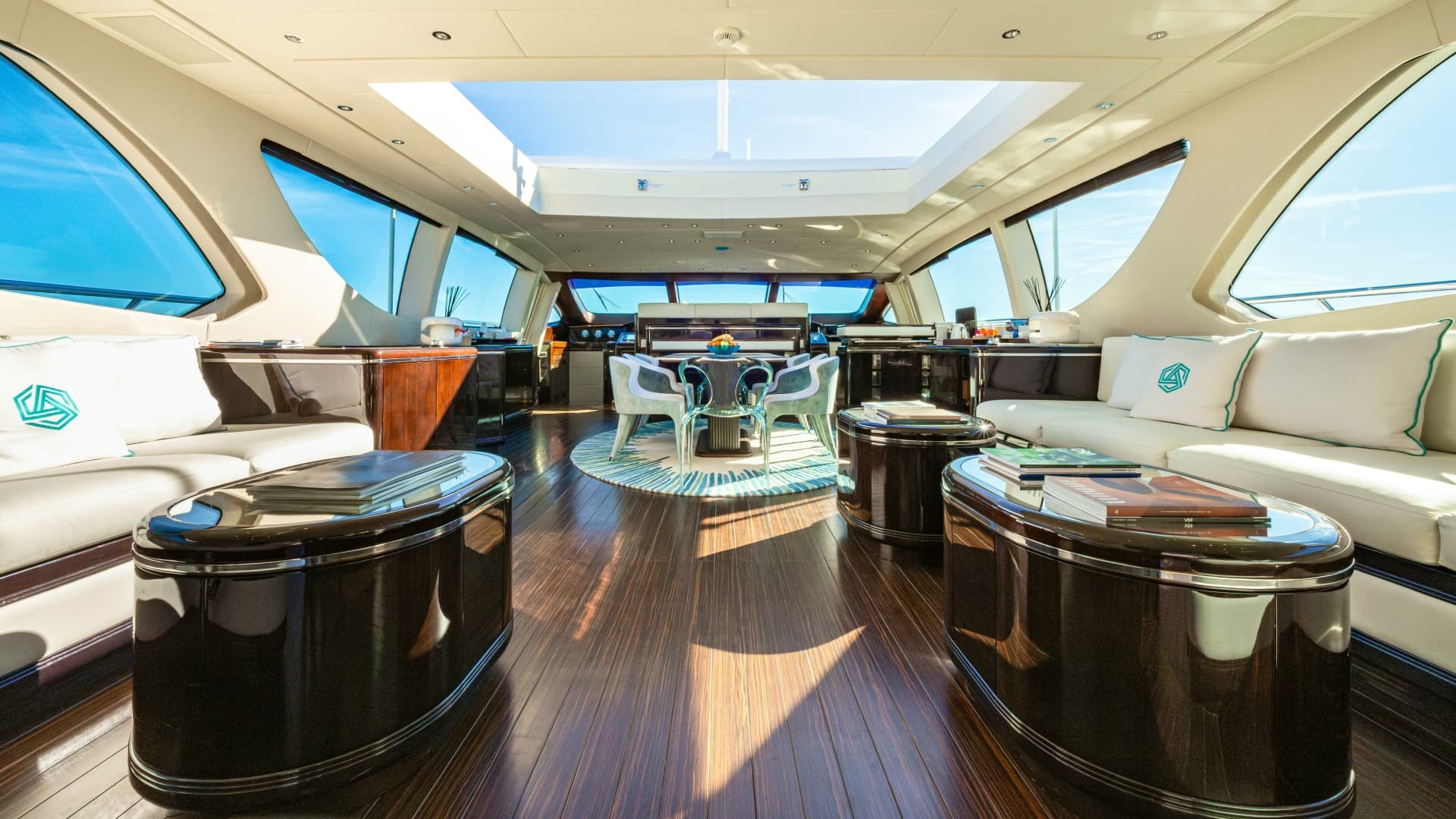 2007 Overmarine Mangusta 130