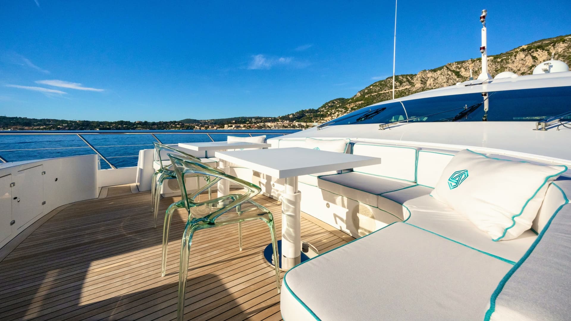 2007 Overmarine Mangusta 130