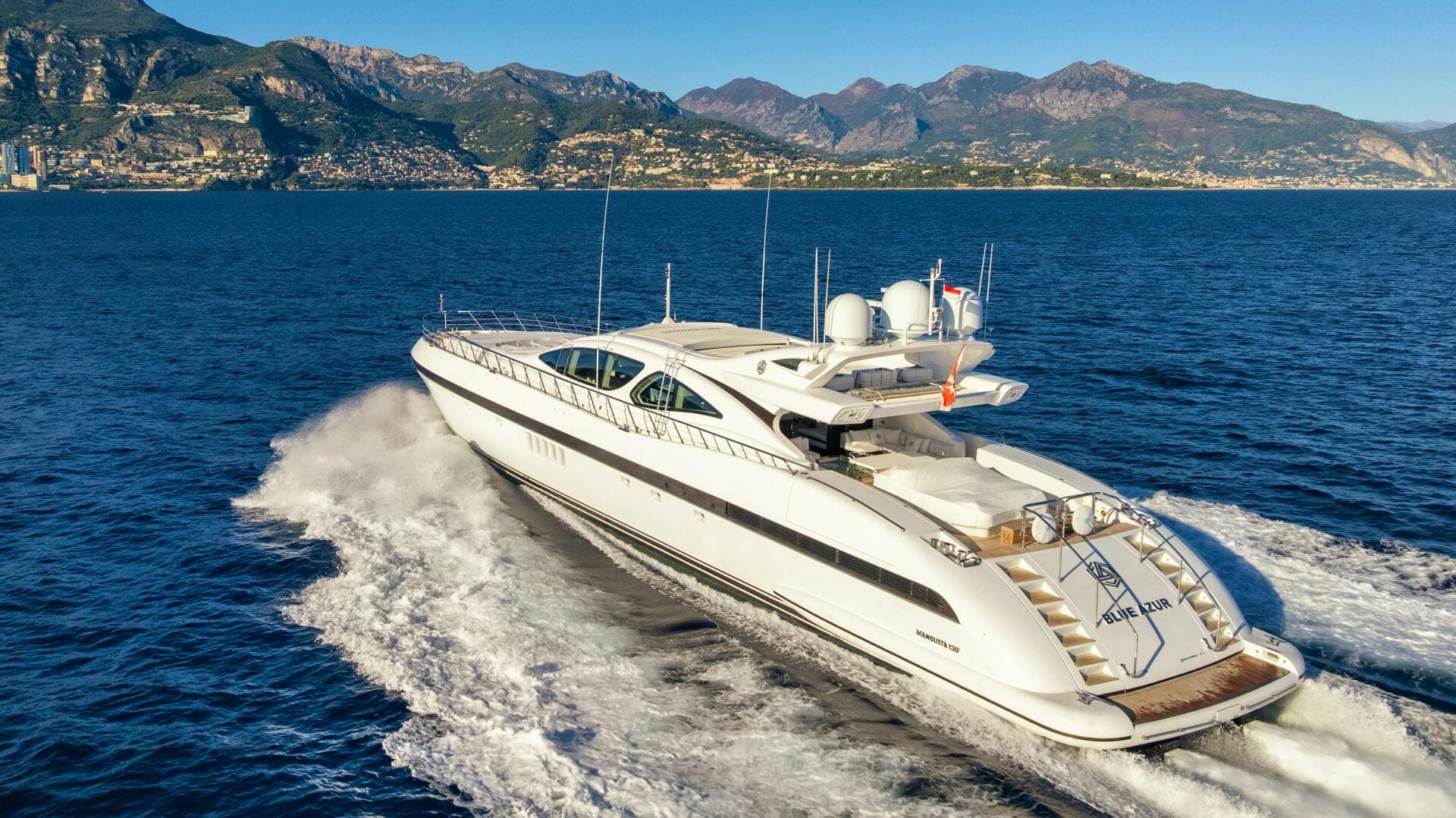 2007 Overmarine Mangusta 130