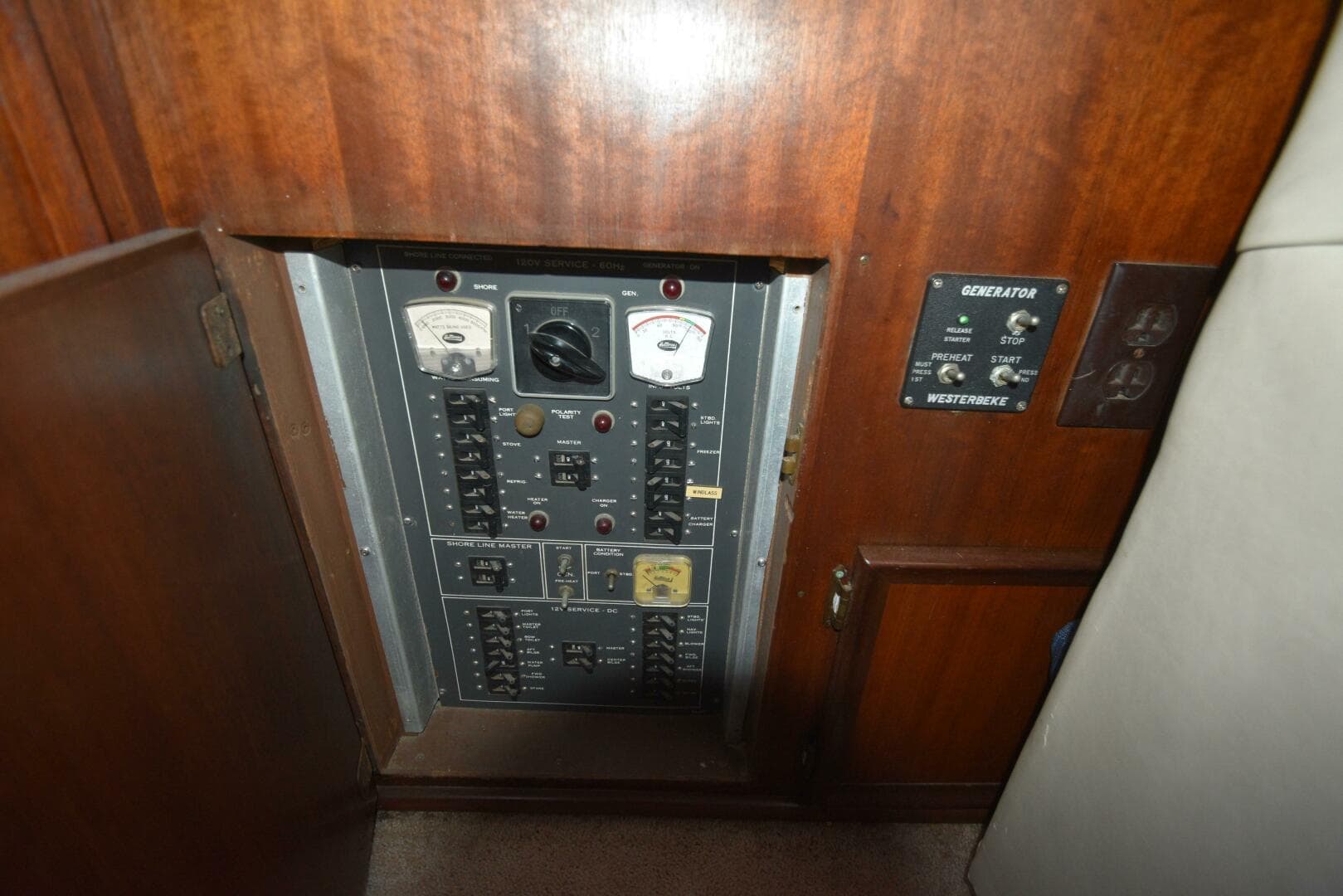 1978 Hatteras 46 Convertible