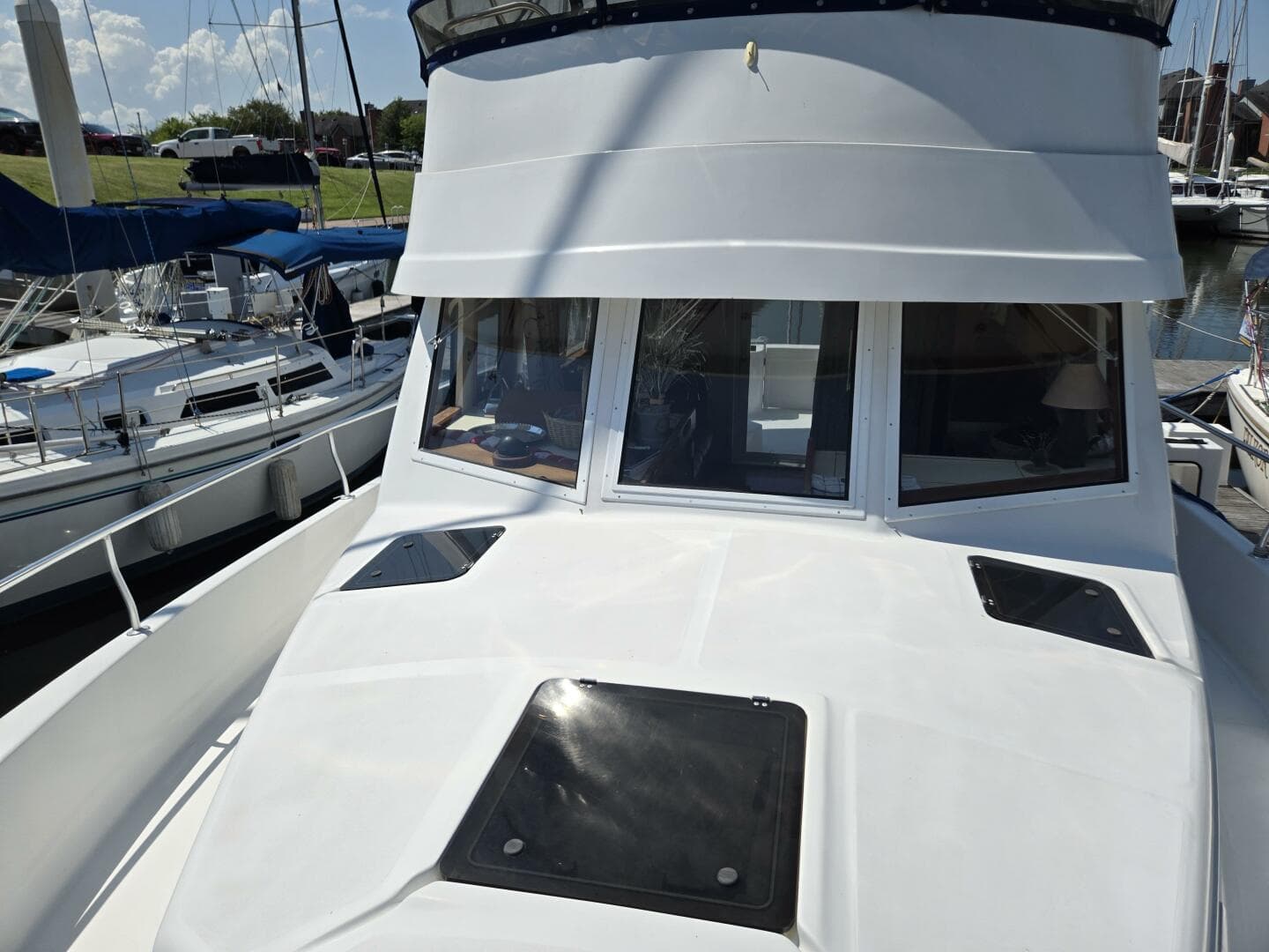 2001 Mainship 390