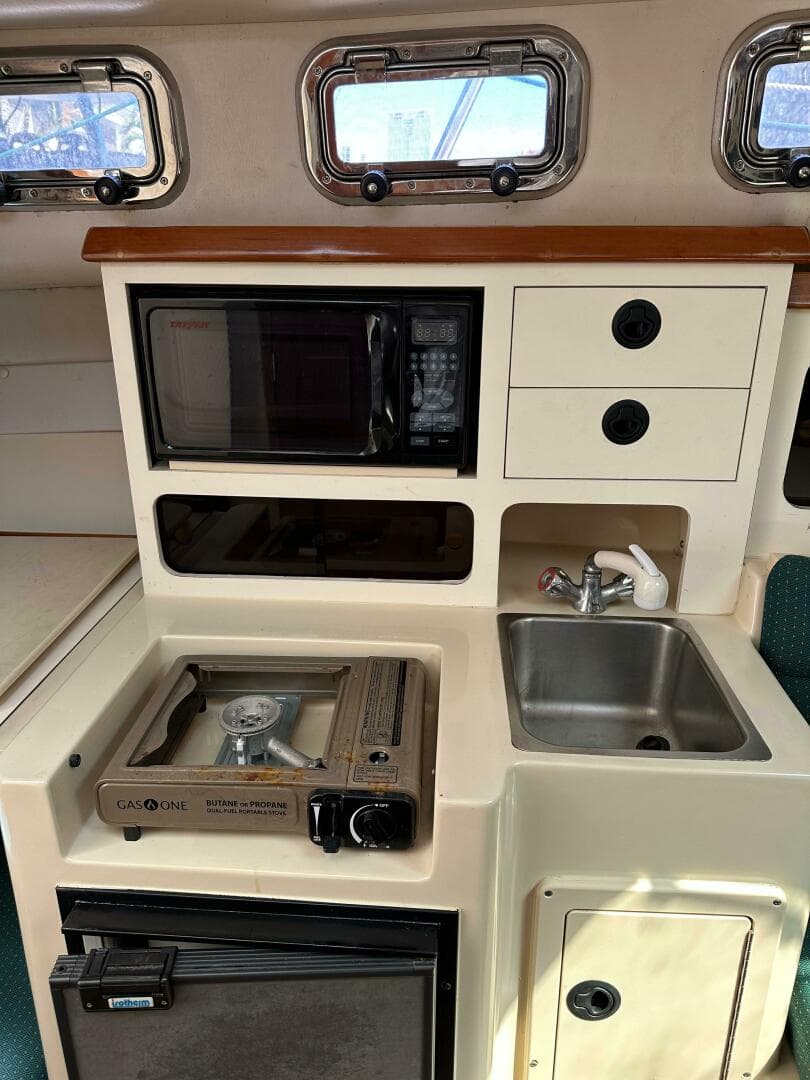 2006 Albin 28 Tournament Express