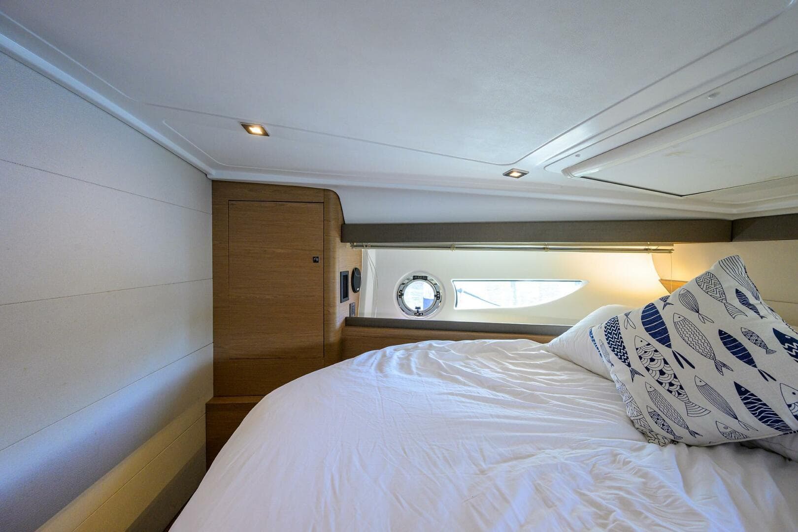 Beneteau 38 GT - Cabin, Berth