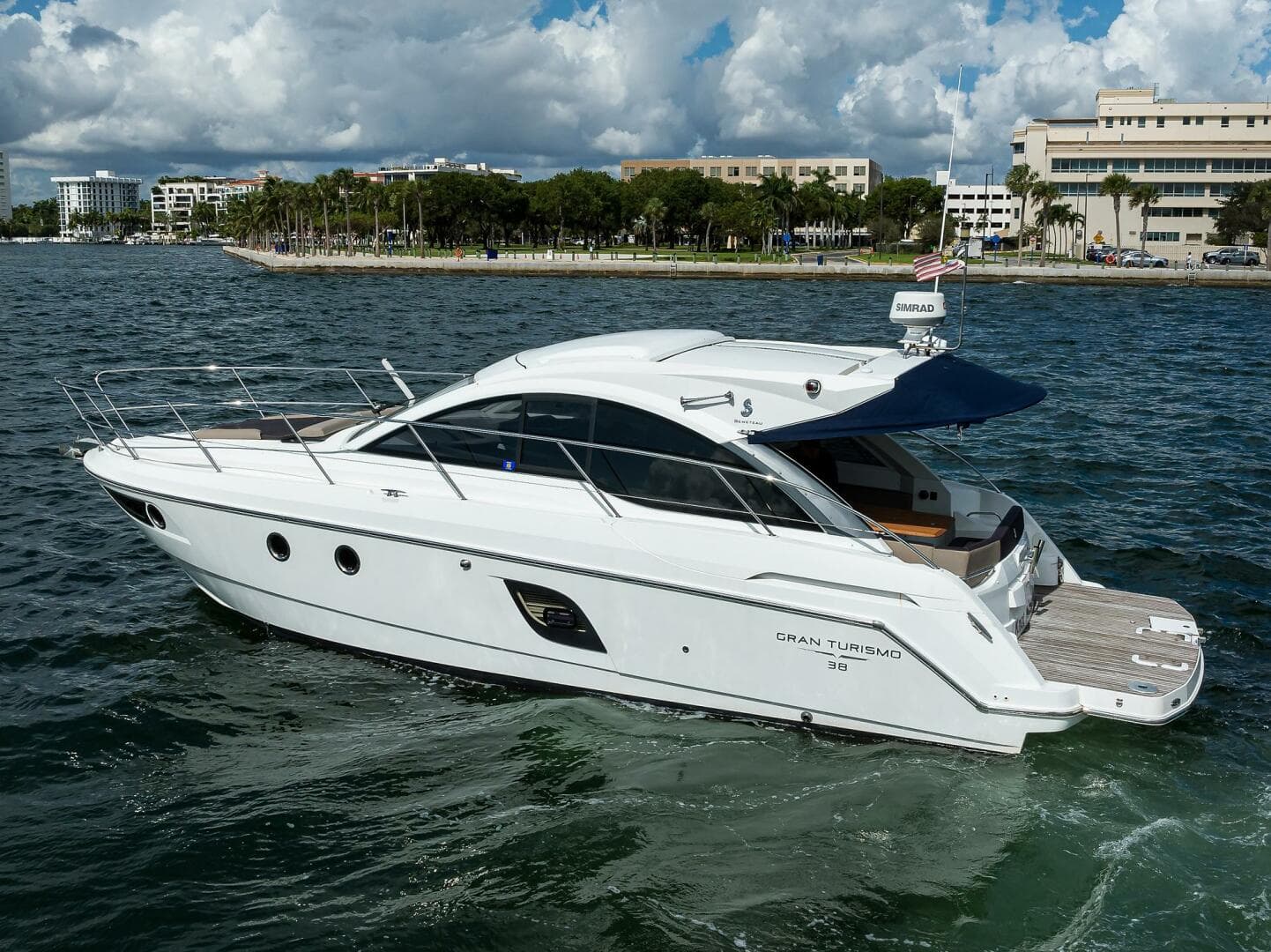 Beneteau 38 GT - Profile