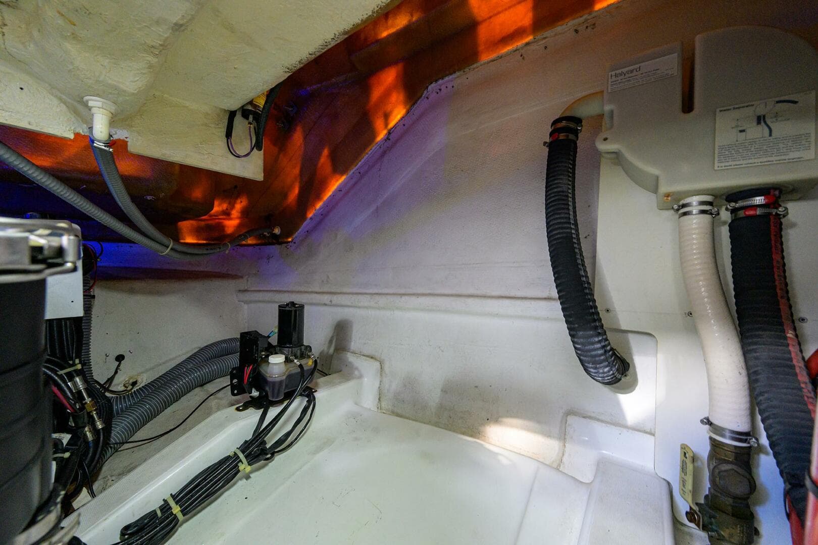 Beneteau 38 GT - Engine Room