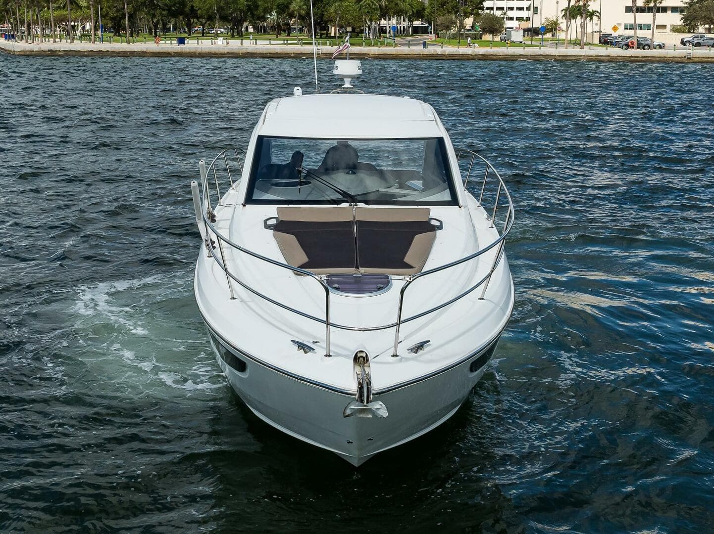 Beneteau 38 GT - Profile