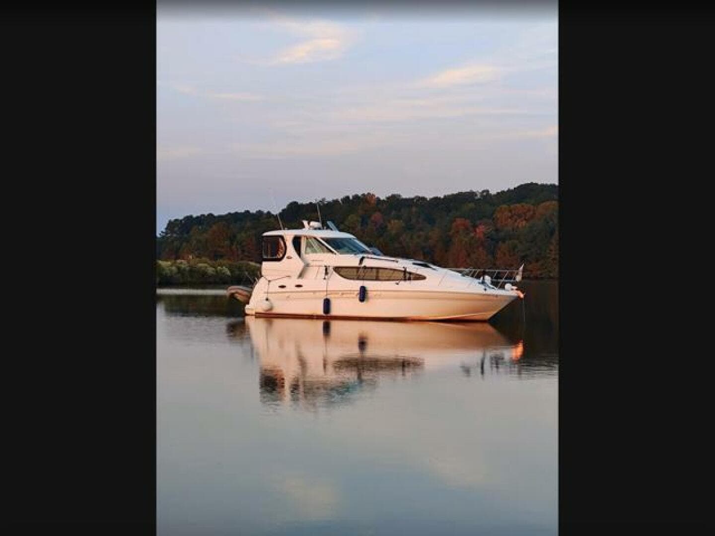 59 2004 Sea Ray 390 Exterior