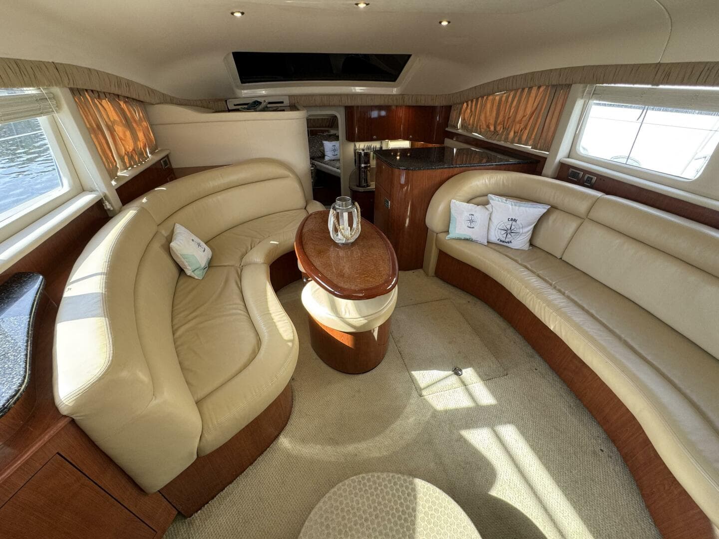 13 2004 Sea Ray 390 Salon