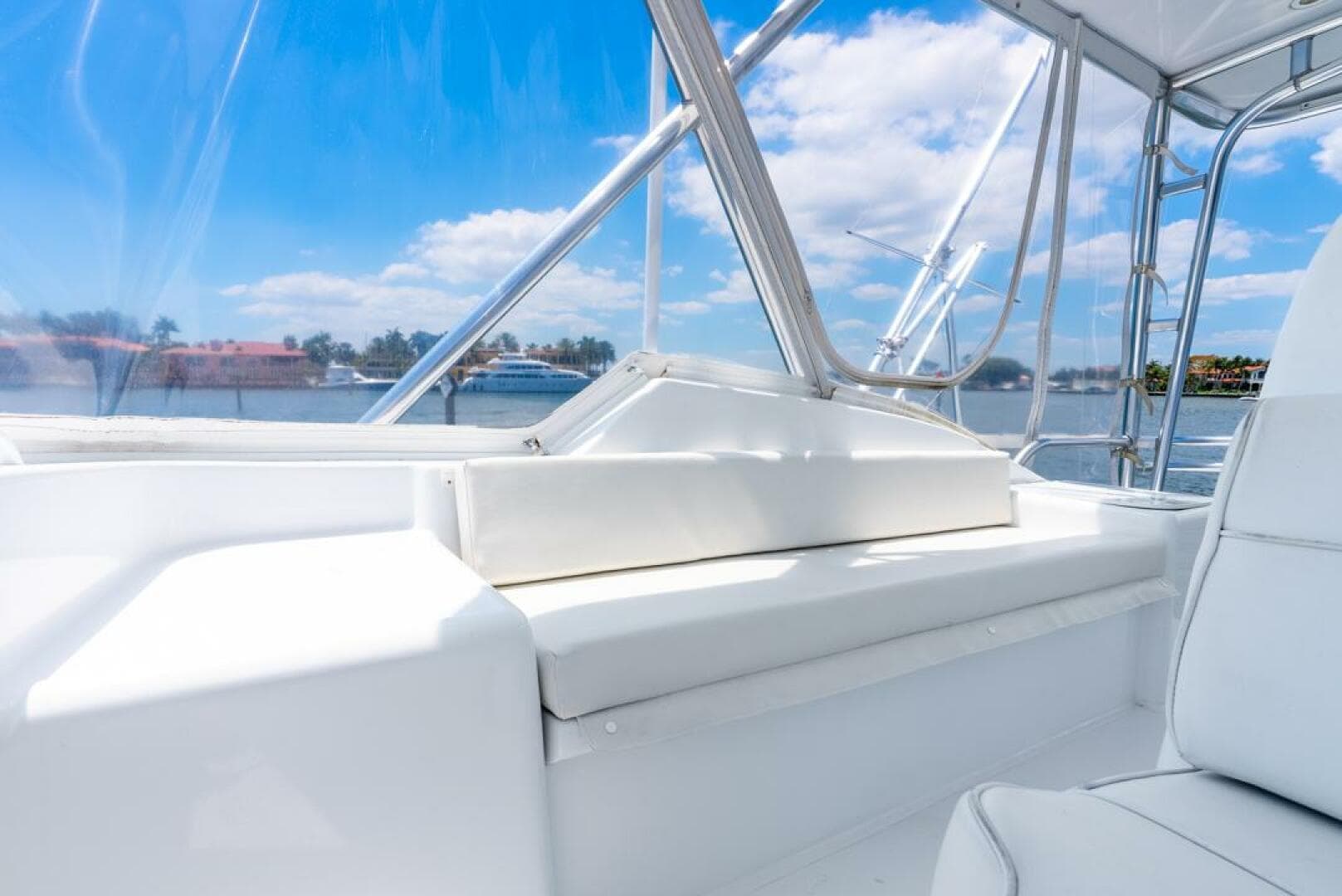 2005 Hatteras 50 Convertible