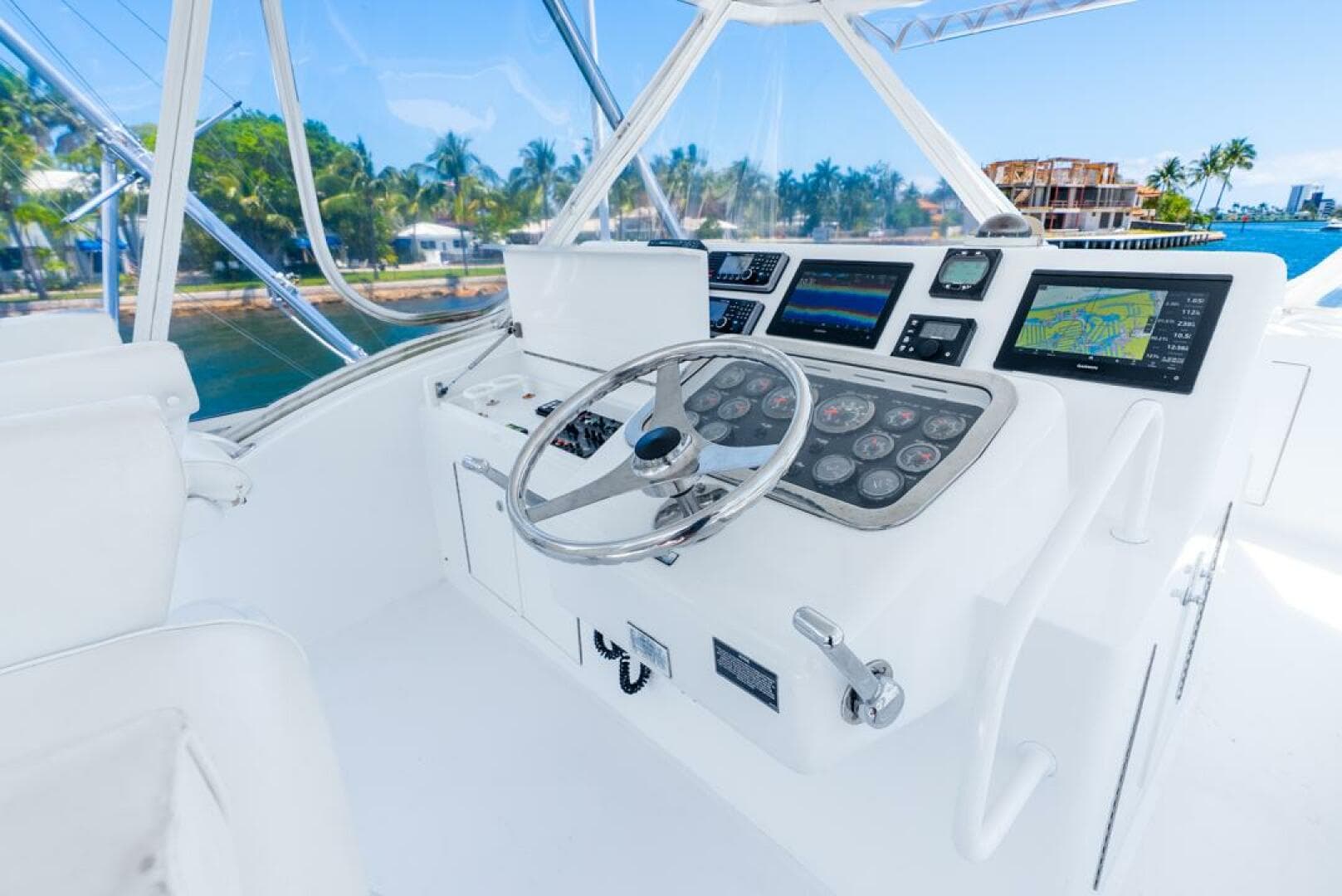 2005 Hatteras 50 Convertible