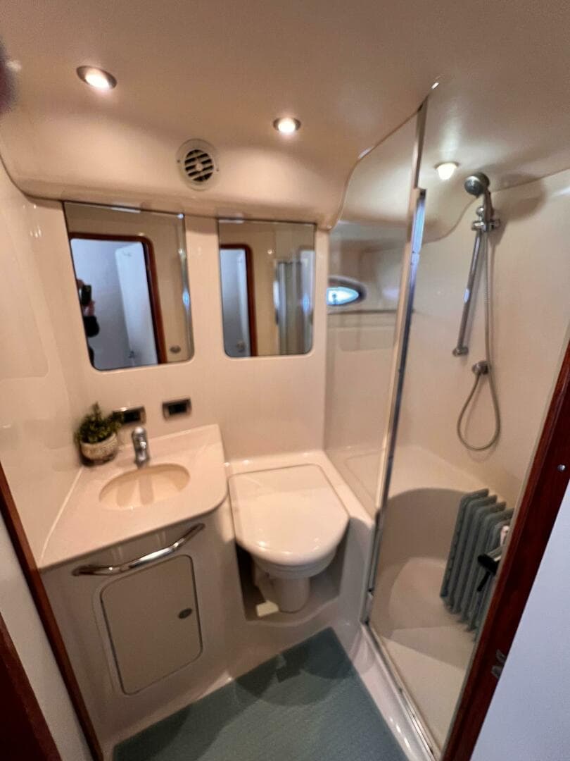 2004 Sea Ray 480 Sedan Bridge