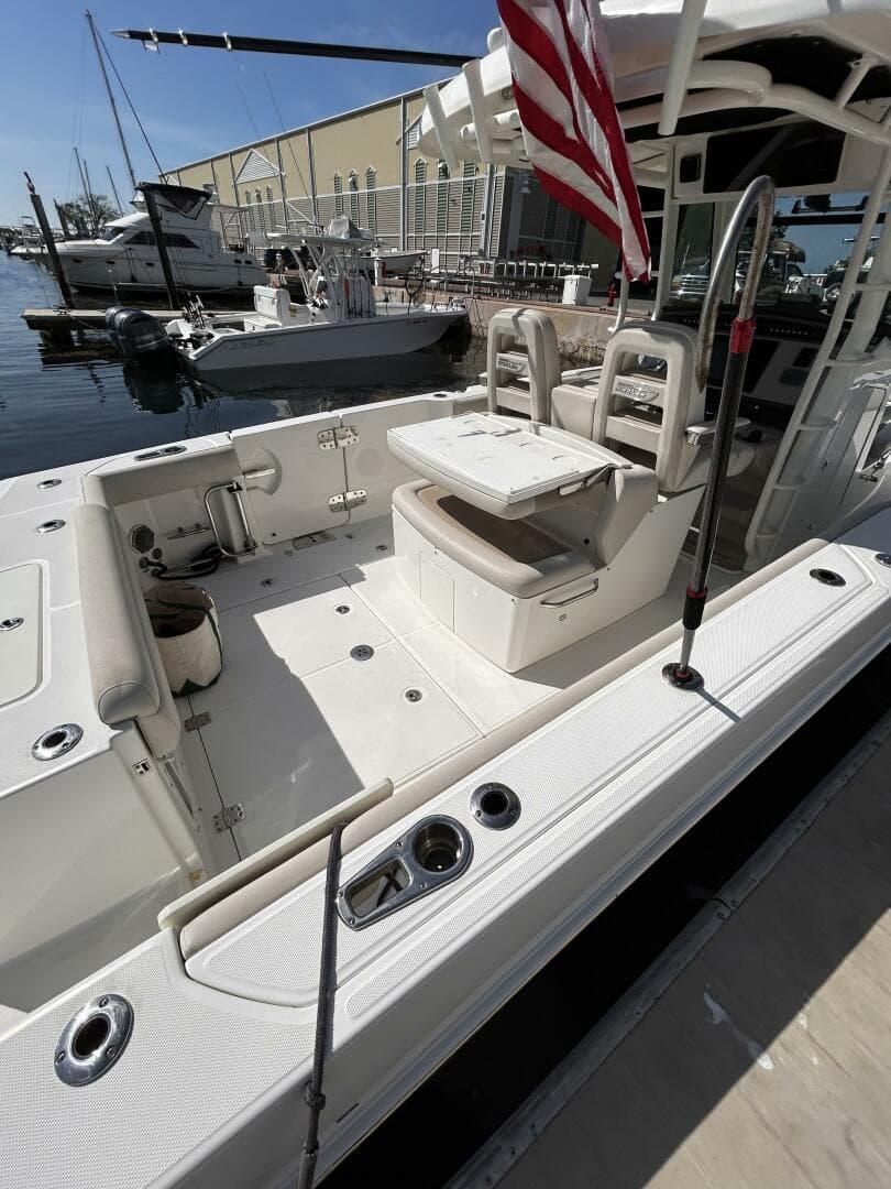 2017 33 Boston Whlaer 330 Outrage Cockpit (3)
