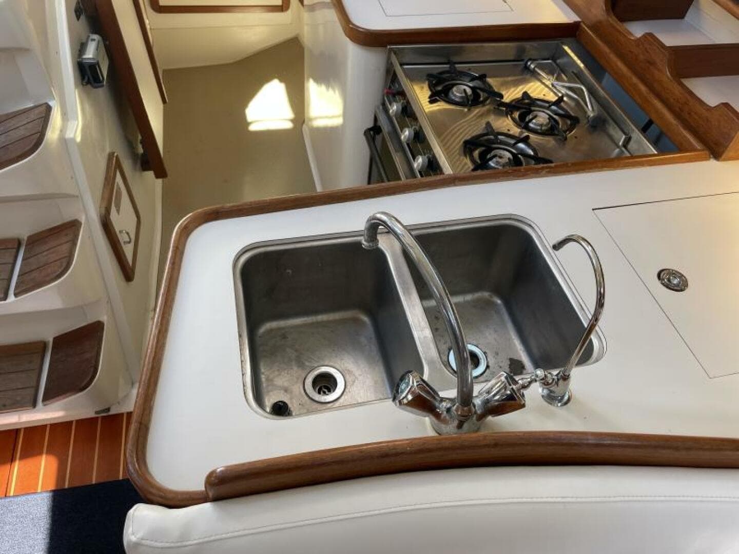 Catalina 42
