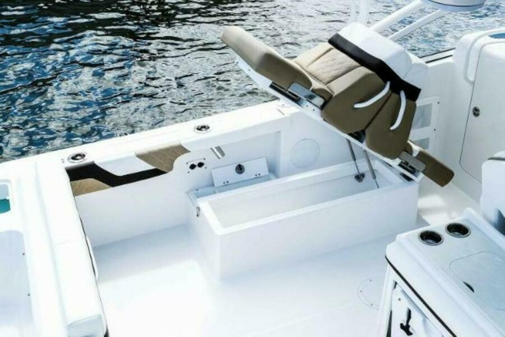 2025 Edgewater 248CX