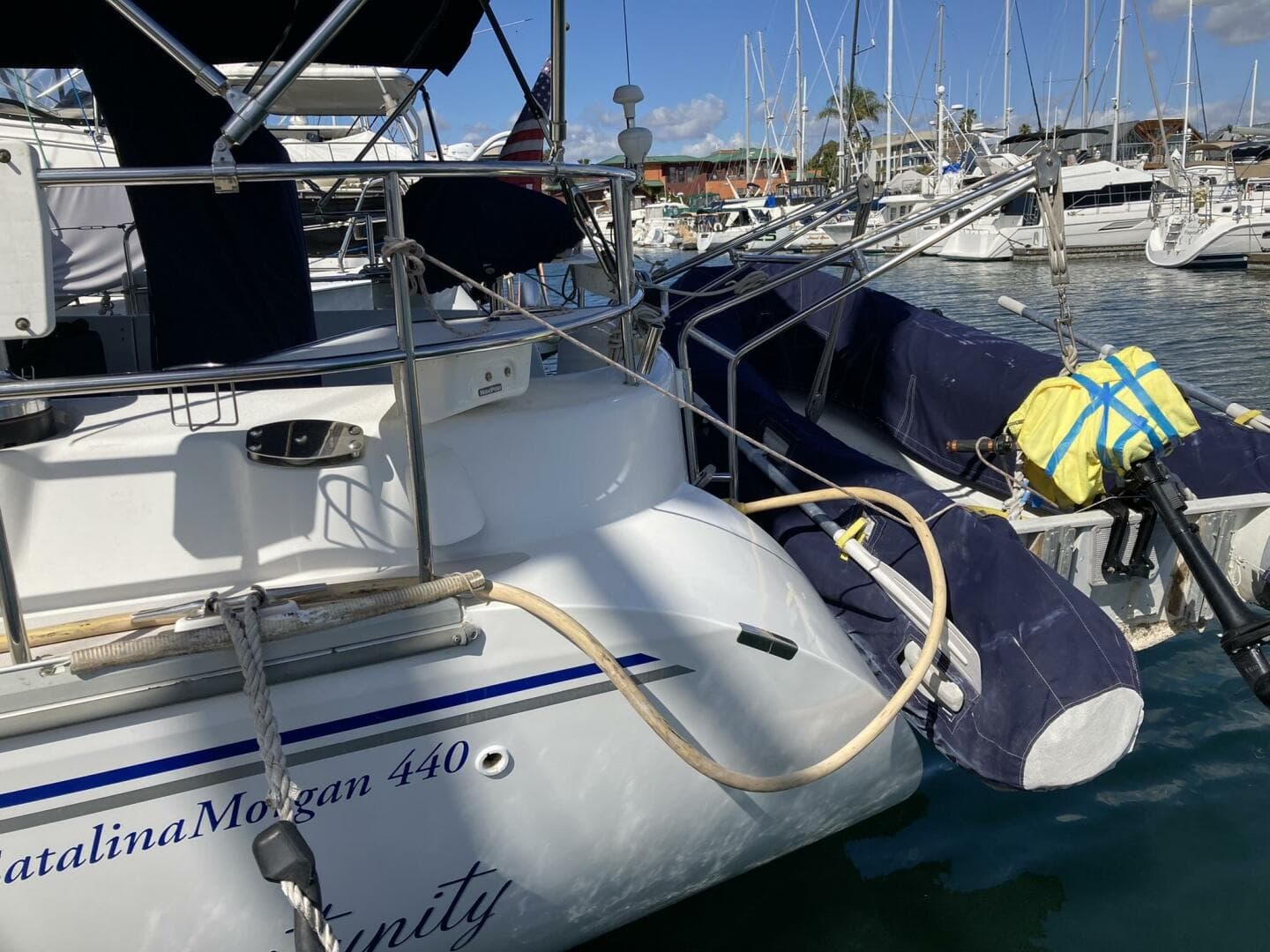 2007 Catalina Morgan 440 Deck Salon