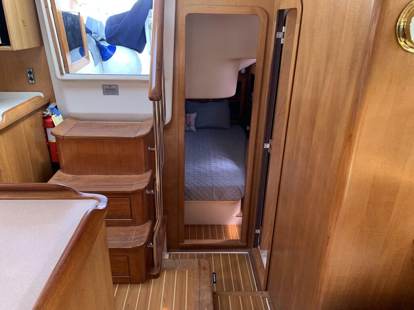 2007 Catalina Morgan 440 Deck Salon