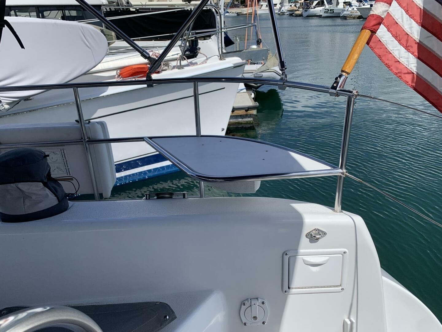 2007 Catalina Morgan 440 Deck Salon