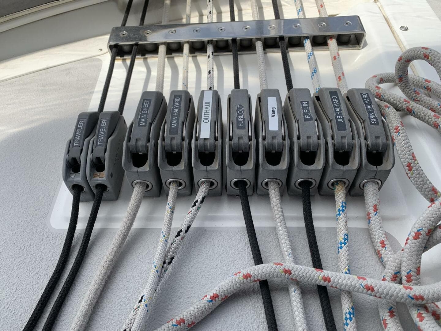 2007 Catalina Morgan 440 Deck Salon