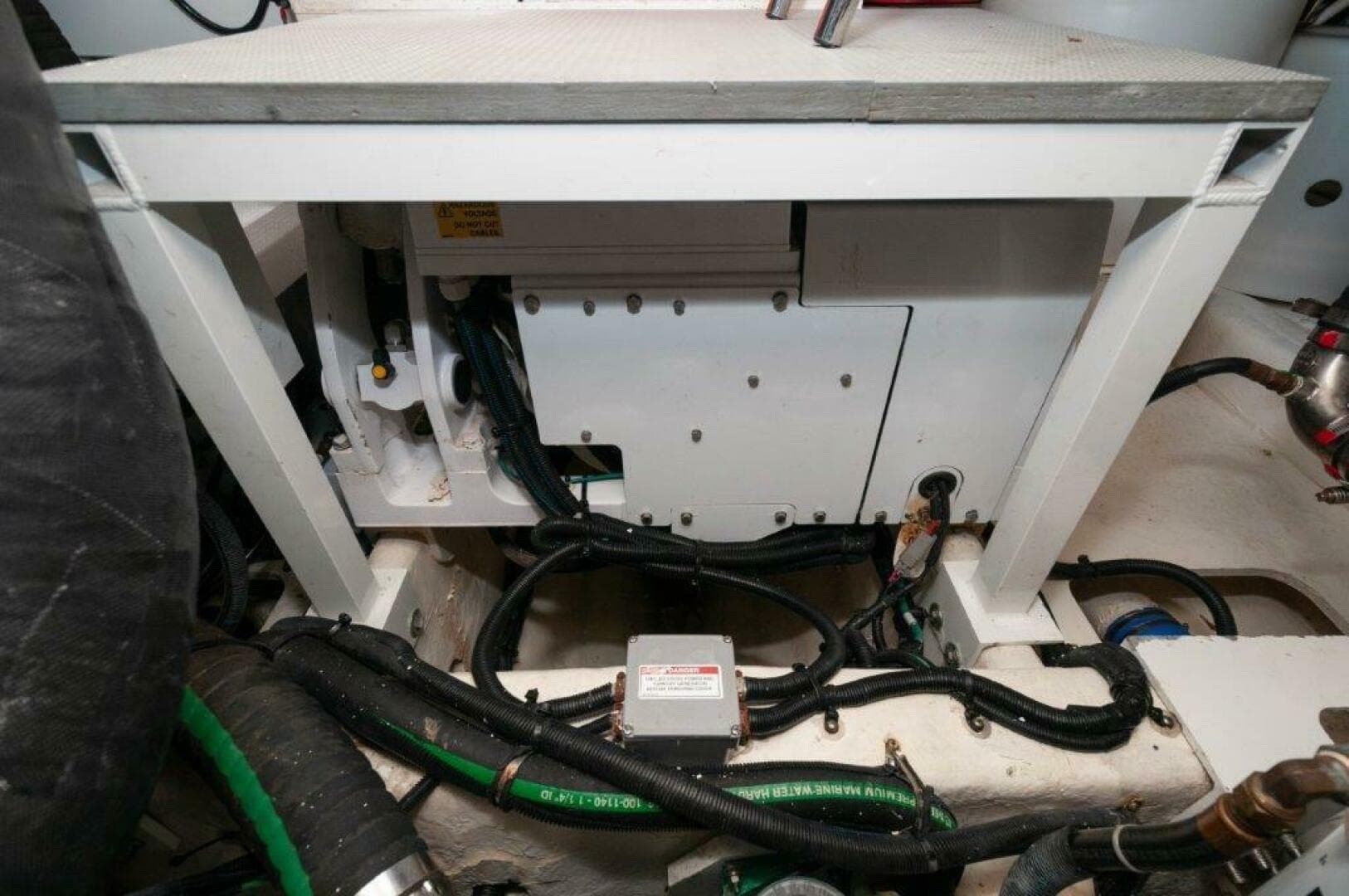 2018 Sea Ray L550 Flybridge- Seakeeper