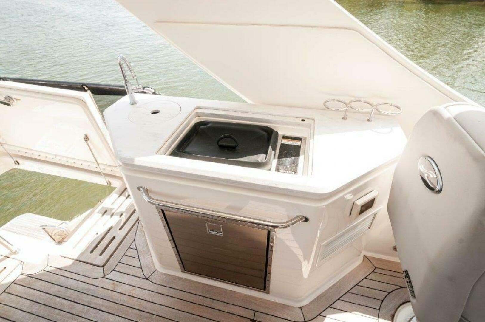 2018 Sea Ray L550 Flybridge-Flybridge 