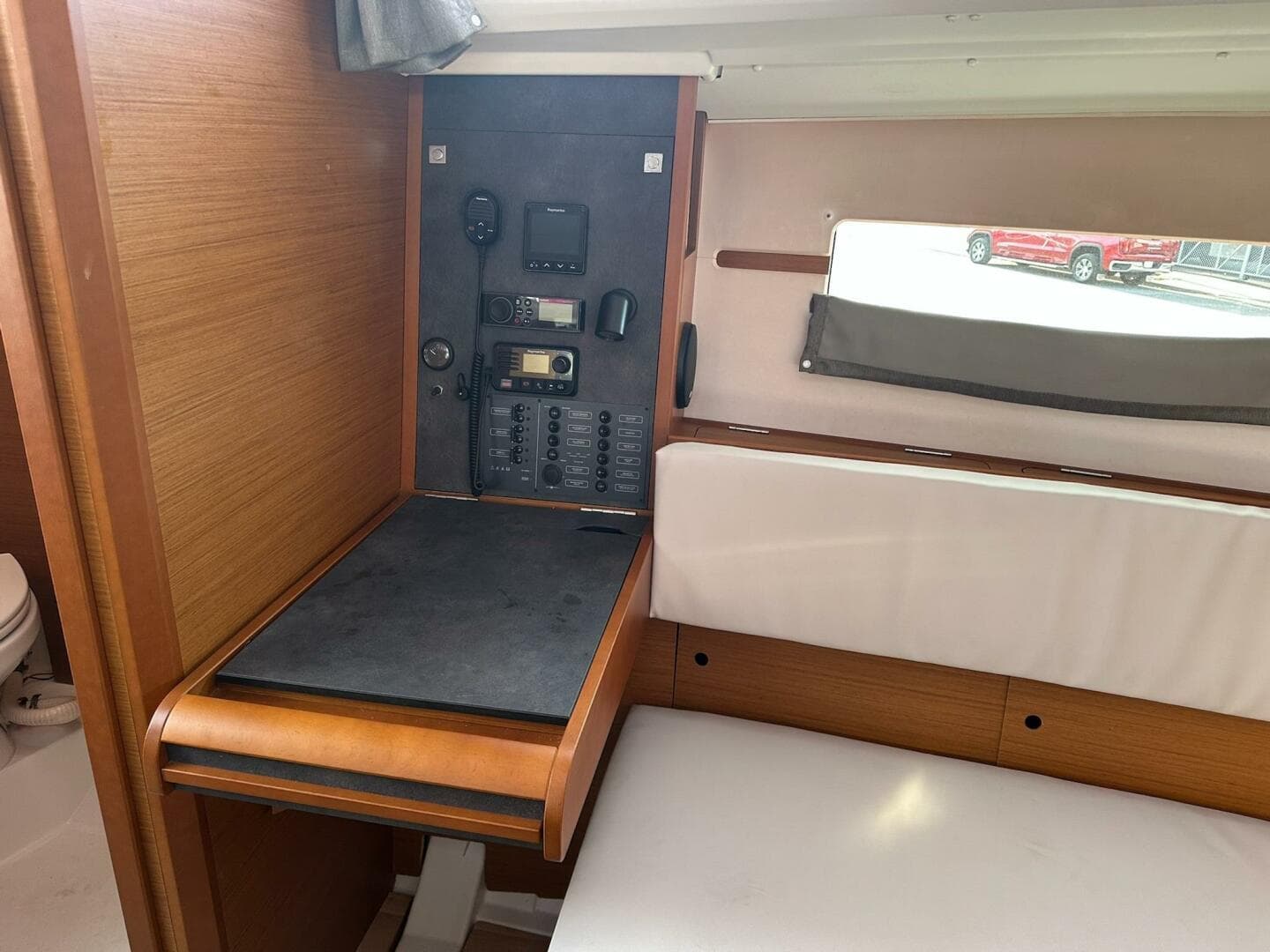 2020 Jeanneau Sun Odyssey 349