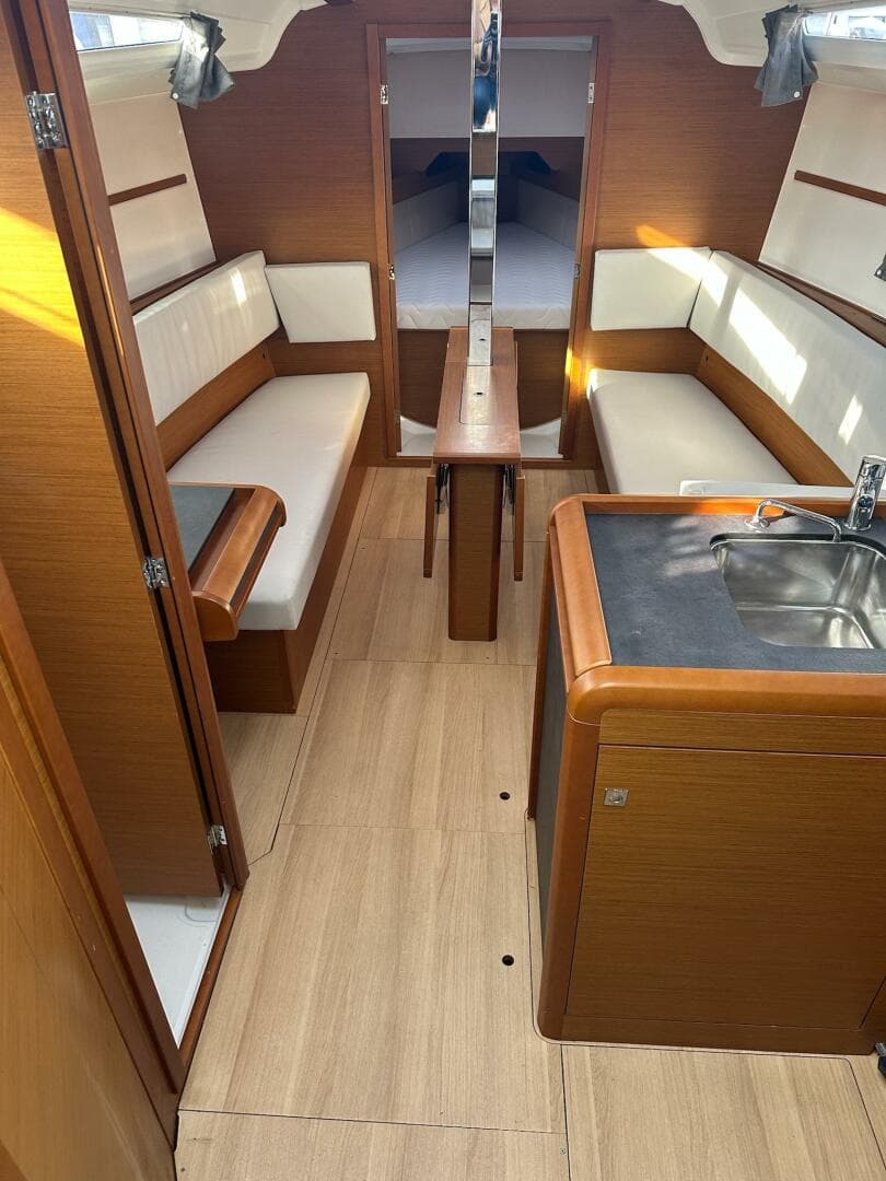 2020 Jeanneau Sun Odyssey 349